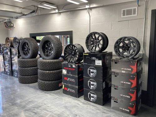 (RI) truck wheels and tires 1